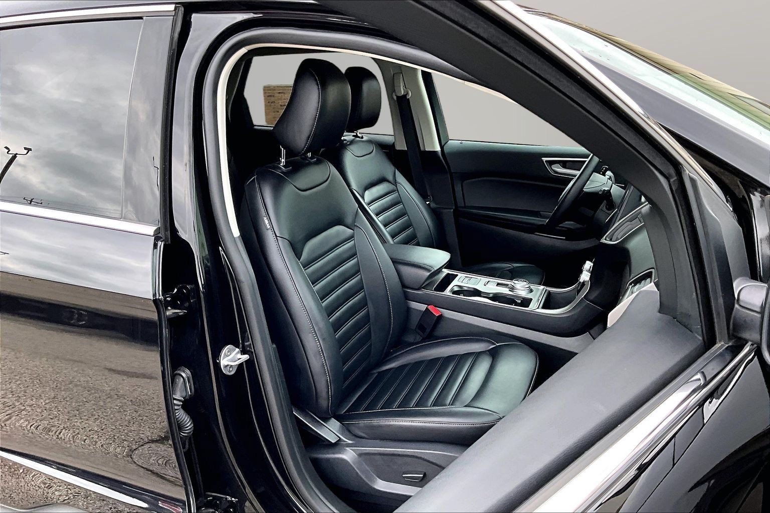 Used 2024 Ford Edge SEL w/ Convenience Package AWD/4WD image 7