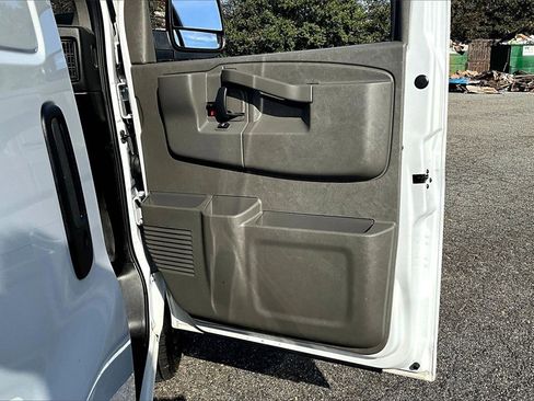 Certified 2022 Chevrolet Express 2500 w/ Driver Convenience Package image 23