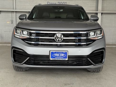 Used 2022 Volkswagen Atlas Cross Sport SEL Premium R-Line AWD/4WD image 4