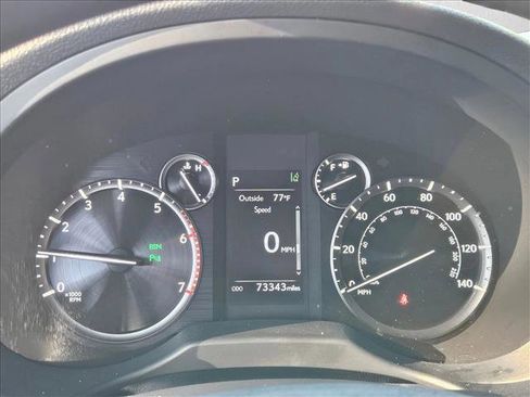 Certified 2022 Lexus GX 460 w/ Black Line Special Edition AWD/4WD image 11