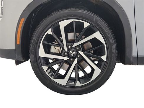 Used 2024 Mitsubishi Outlander SE image 34