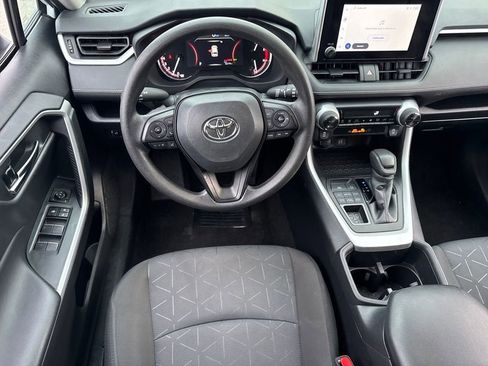 Used 2024 Toyota RAV4 XLE AWD/4WD image 18