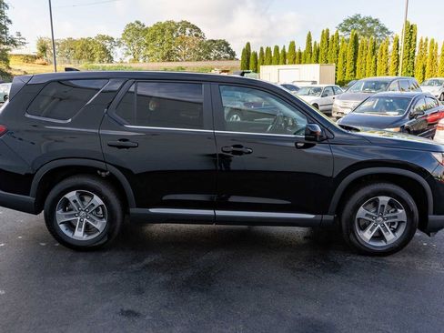 New 2025 Honda Pilot EX-L image 5