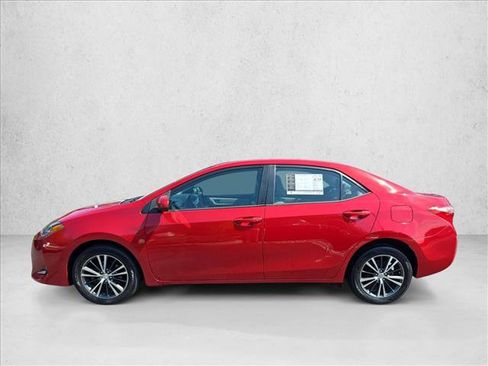 Used 2018 Toyota Corolla LE w/ LE Premium Package w/Moonroof FWD image 8