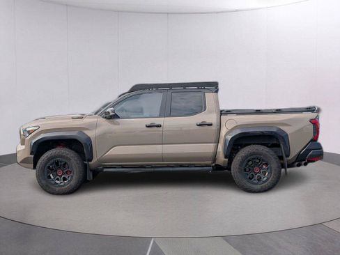 Used 2025 Toyota Tacoma TRD Pro AWD/4WD image 2