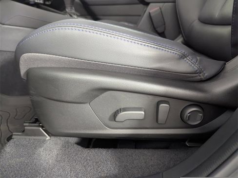 Used 2025 Subaru Forester Limited w/ Popular Package #2 image 13