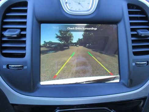 Certified 2023 Chrysler 300 Touring L w/ Popular Equipment Group RWD image 29
