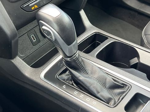 Used 2019 Ford Escape SEL image 27