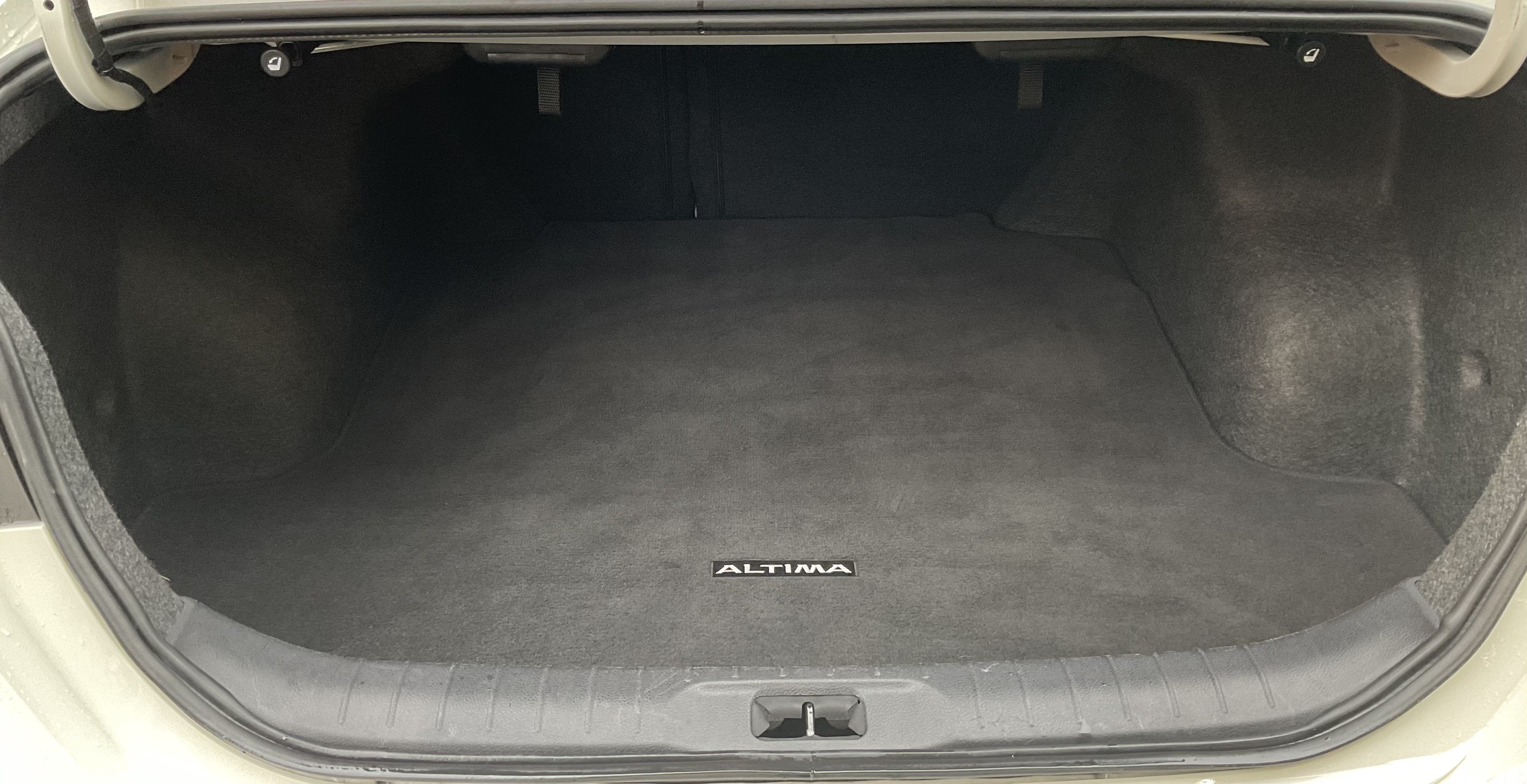 Used 2025 Nissan Altima 2.5 SV AWD/4WD image 37