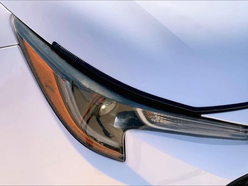 Used 2022 Toyota Corolla LE FWD image 27