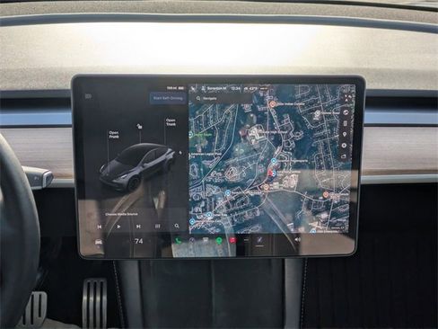 Used 2023 Tesla Model Y Performance image 19