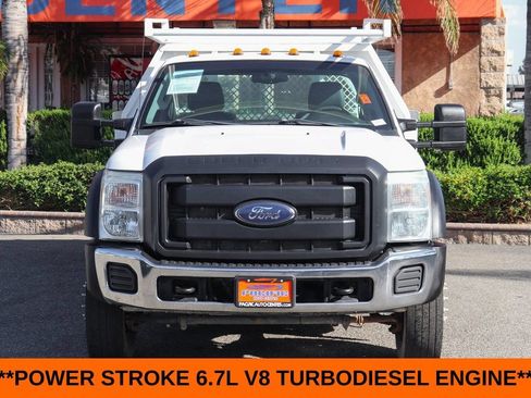 Used 2015 Ford F550 2WD Regular Cab Super Duty image 3
