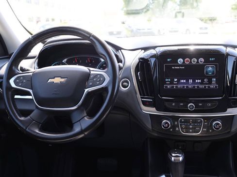 Used 2018 Chevrolet Traverse LT FWD image 25