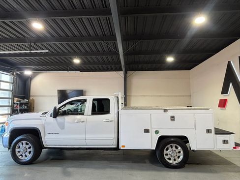 Used 2015 GMC Sierra 3500 SLE AWD/4WD image 5