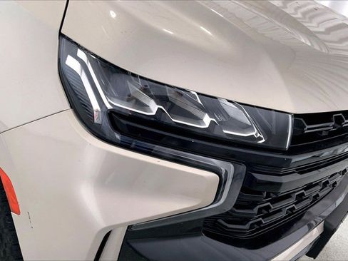 Used 2024 Chevrolet Suburban Z71 w/ Z71 Off-Road Package image 12