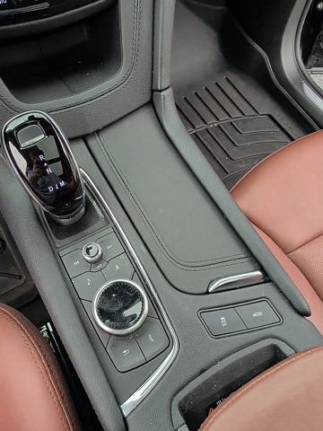 Used 2025 Cadillac XT5 Sportv w/ Technology Package AWD/4WD image 31