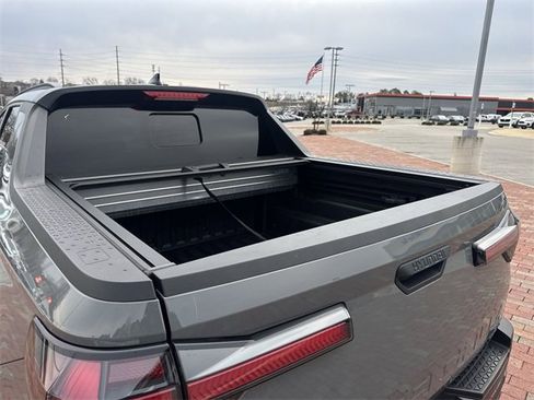 Used 2024 Hyundai Santa Cruz SEL w/ Activity Package image 28