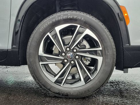 Used 2025 Buick Enclave Sport Touring w/ LPO, All-Weather Package FWD image 9