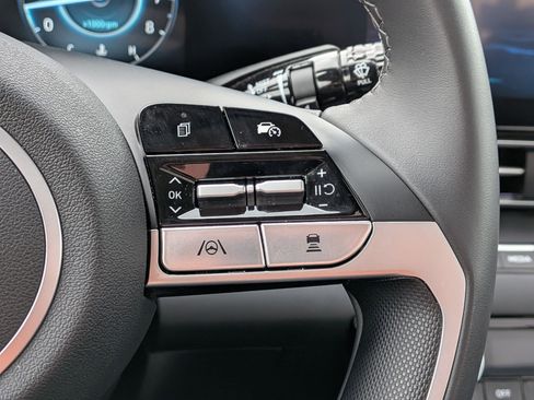 Certified 2025 Hyundai Elantra SEL FWD image 19