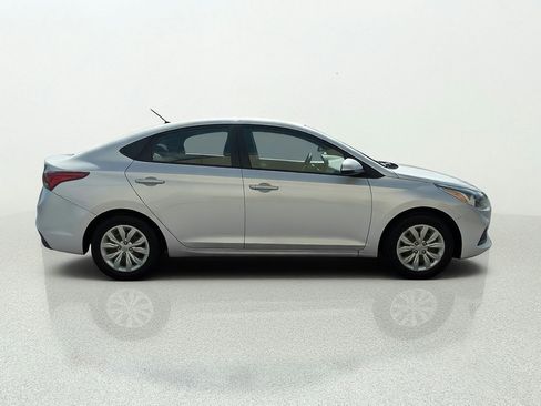 Used 2020 Hyundai Accent SE FWD image 7