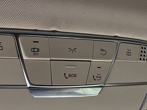 Used 2020 Mercedes-Benz S 560 4MATIC Sedan image 36