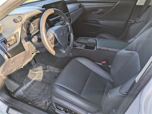 Used 2022 Lexus ES 300h 300h image 9