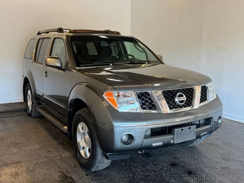 Used 2007 Nissan Pathfinder SE w/ SE Premium Pkg AWD/4WD image 3