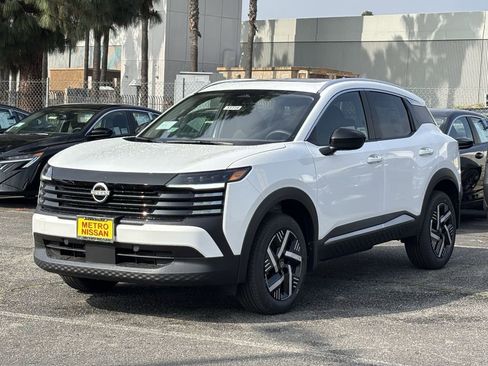 New 2026 Nissan Kicks SV w/ SV Premium Package image 5