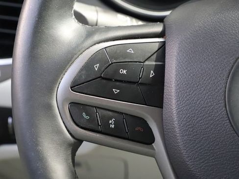 Used 2019 Jeep Cherokee Limited AWD/4WD image 24