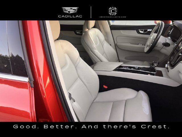 Used 2019 Volvo XC60 T5 Momentum w/ Premium Package FWD image 24