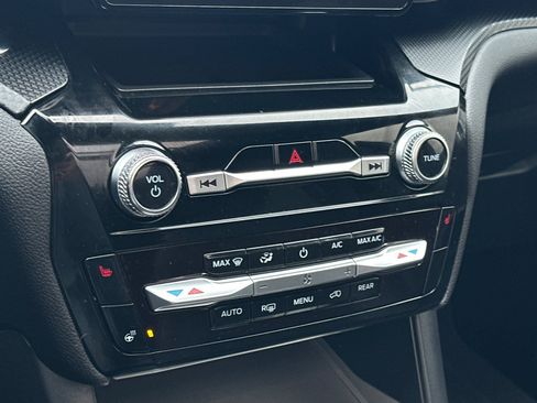 Used 2023 Ford Explorer ST-Line w/ Class IV Trailer Tow Package image 21