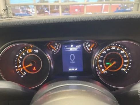 Used 2023 Jeep Wrangler Sport AWD/4WD image 20