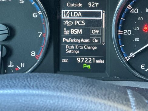 Used 2016 Toyota RAV4 Limited FWD image 26