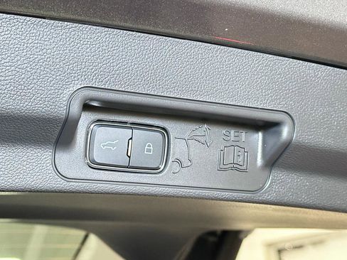 Used 2026 Ford Explorer Active w/ Active Comfort Package AWD/4WD image 19