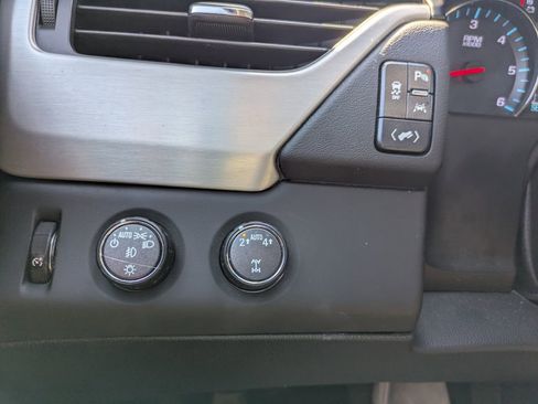 Used 2020 GMC Yukon SLT image 19