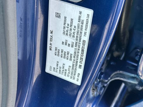 Used 2021 Tesla Model 3 Standard Range Plus image 33