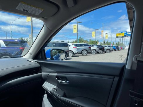 Used 2025 Nissan Sentra SV FWD image 35