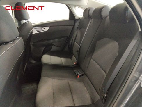 Used 2023 Kia Forte LXS image 29