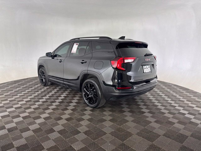 Used 2023 GMC Terrain SLE w/ Driver Convenience Package AWD/4WD image 16