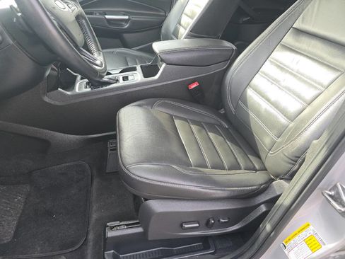 Used 2017 Ford Escape Titanium image 25