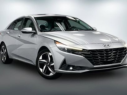 Used 2023 Hyundai Elantra Limited