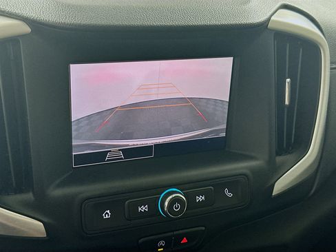 Used 2022 GMC Terrain SLE w/ Elevation Edition image 22