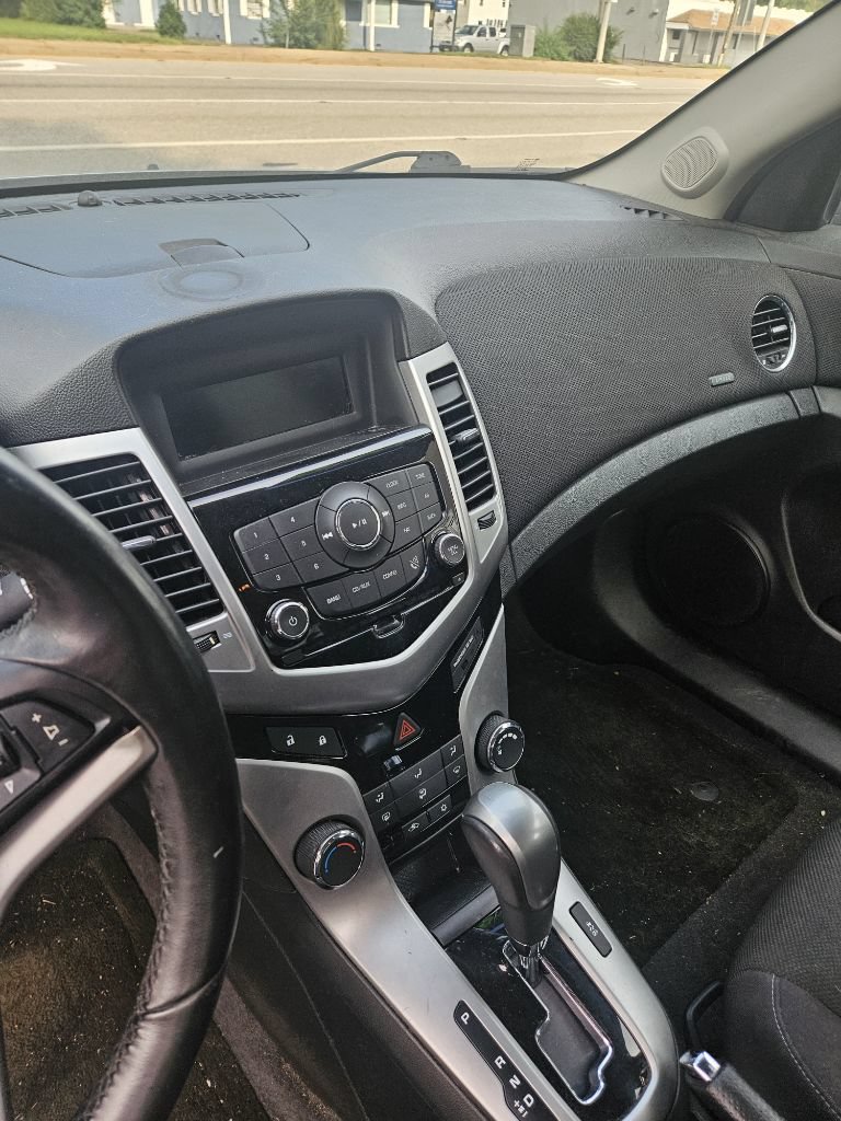 Used 2012 Chevrolet Cruze Eco FWD image 5