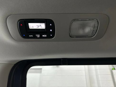 Used 2026 Honda Odyssey EX-L image 24