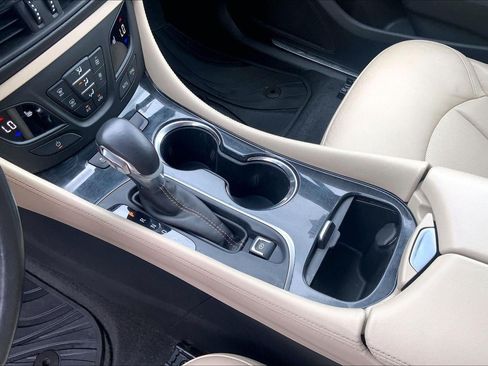 Used 2018 Buick Envision Essence AWD/4WD image 18
