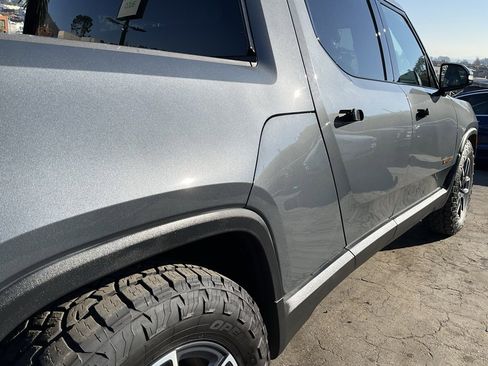 Used 2022 Rivian R1T Launch Edition image 95
