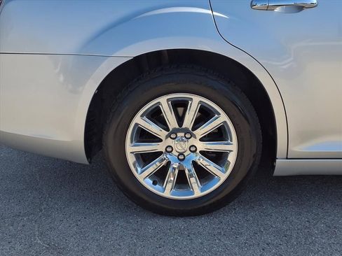Used 2012 Chrysler 300 Limited image 4