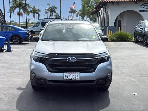 Used 2025 Subaru Forester Touring AWD/4WD image 2