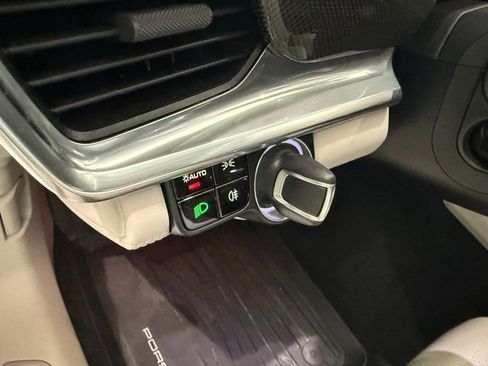 Used 2018 Porsche Panamera 4S w/ Sport Package image 33