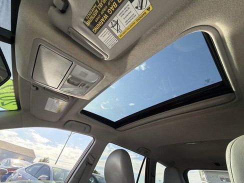 Used 2012 Toyota RAV4 Limited image 31